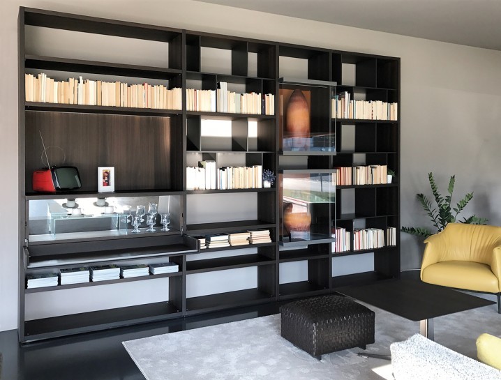 Sales > Poliform Wall System Bookcase (€ 14.018)