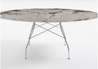 Glossy di Kartell: le nuove finiture dei tavoli in marmo