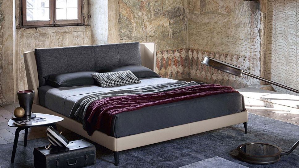 Poltrona Frau Bretagne bed