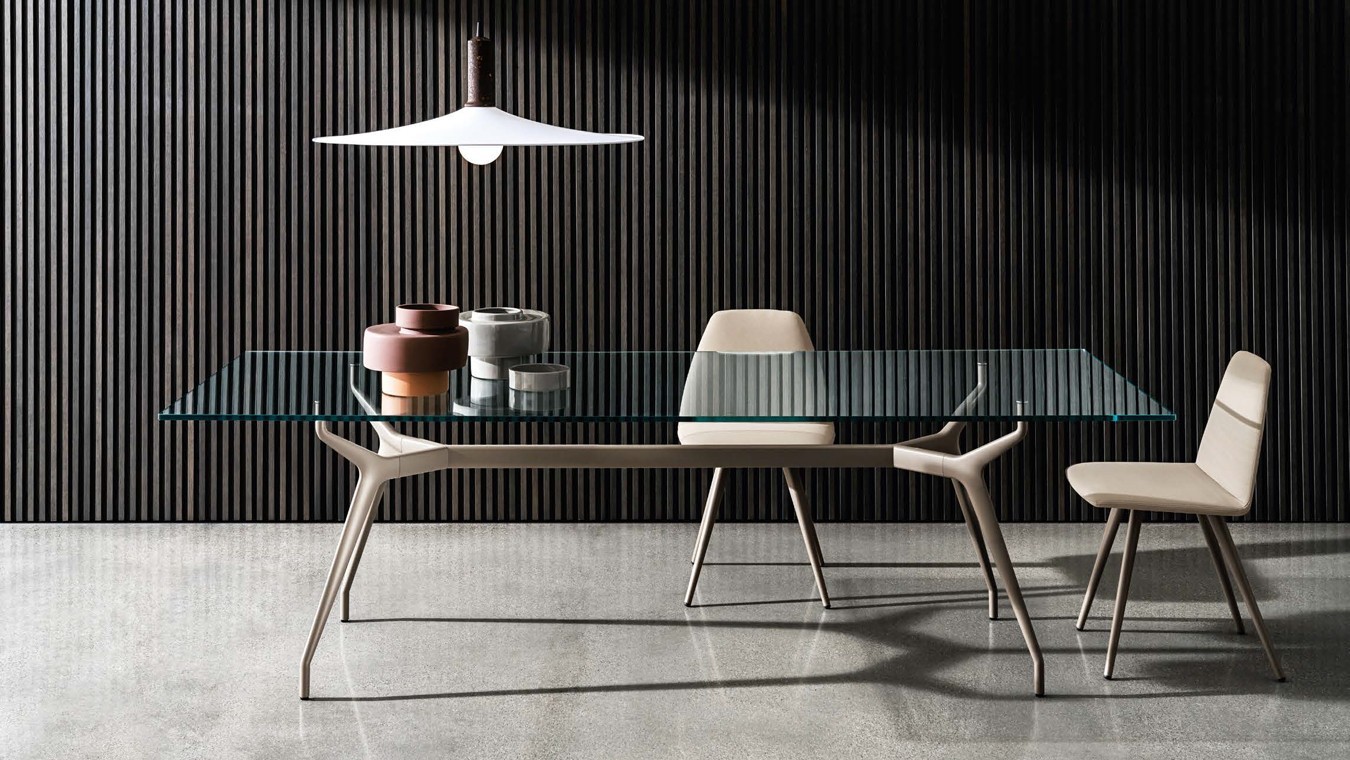 Sovet Italia Table Arkos