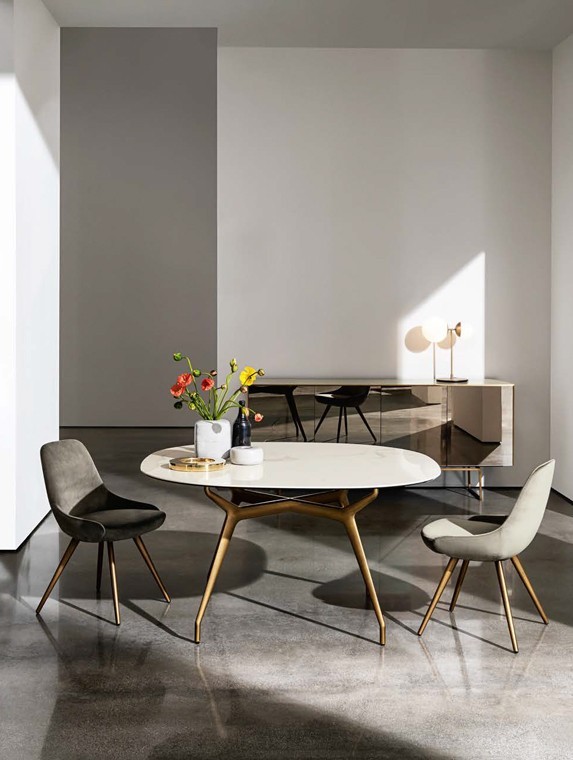 Sovet Italia Table Arkos