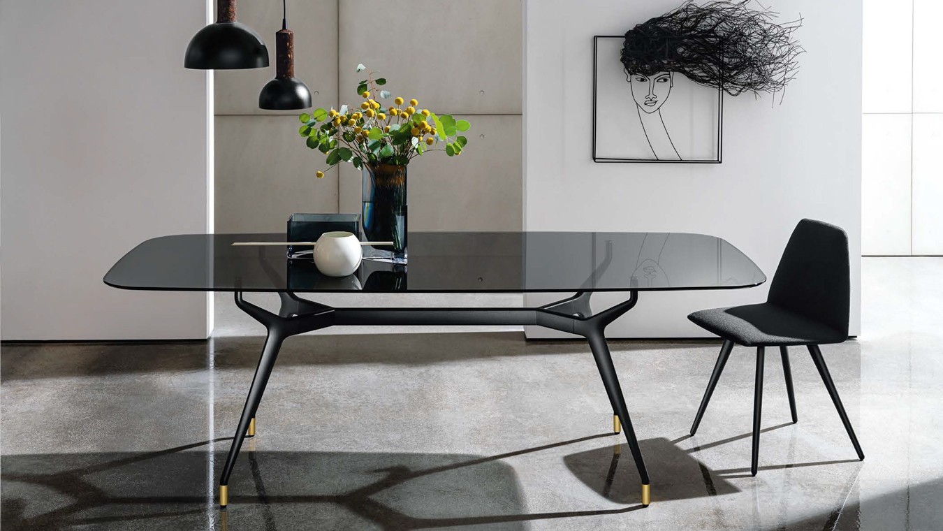 Sovet Italia Table Arkos